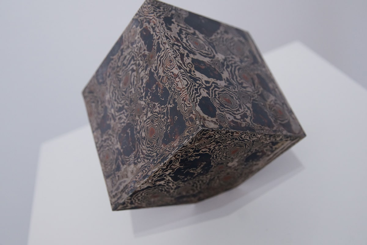 MADARA MANJI(マダラマンジ)作品 Uncovered Cube - アート用品